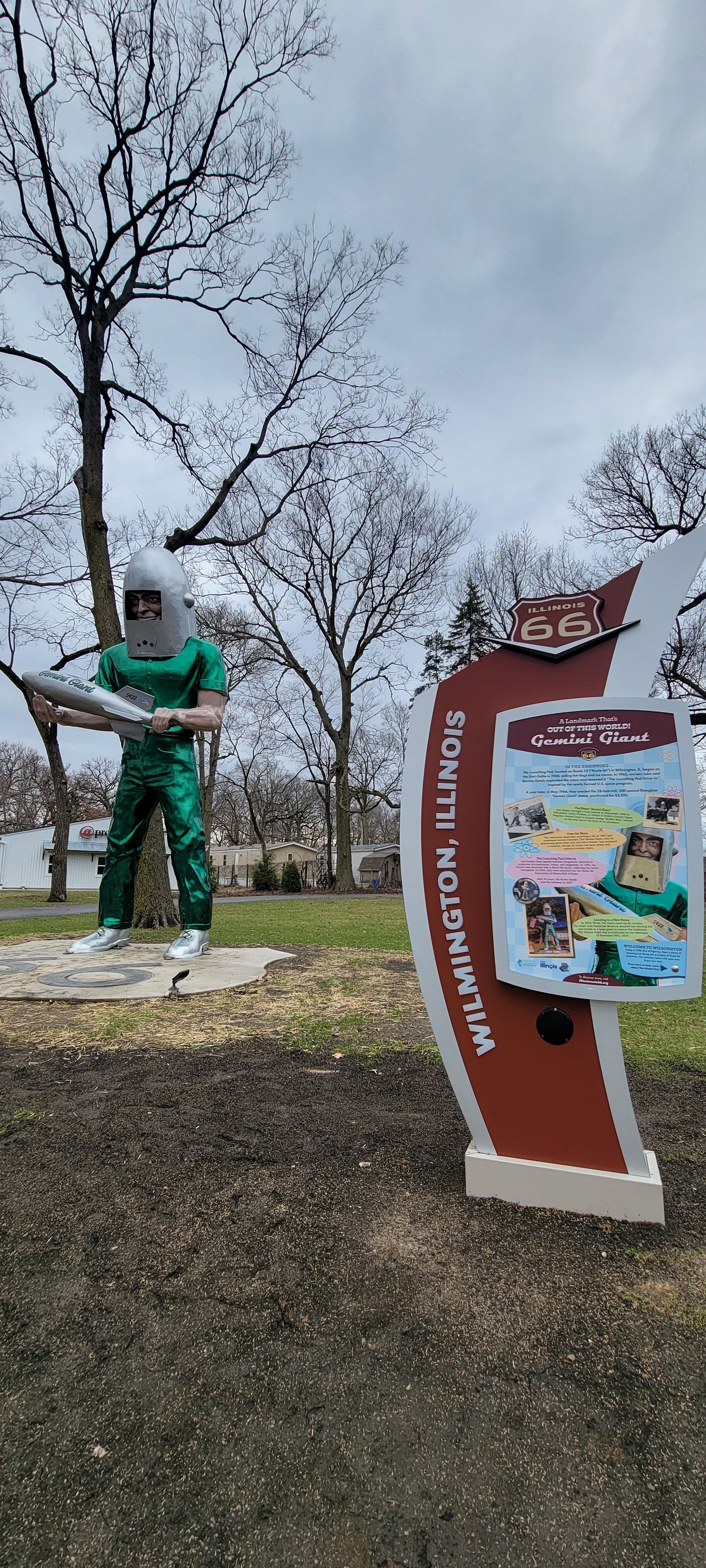 Muffler Man Gemini Giant in Wilmington, Illinois