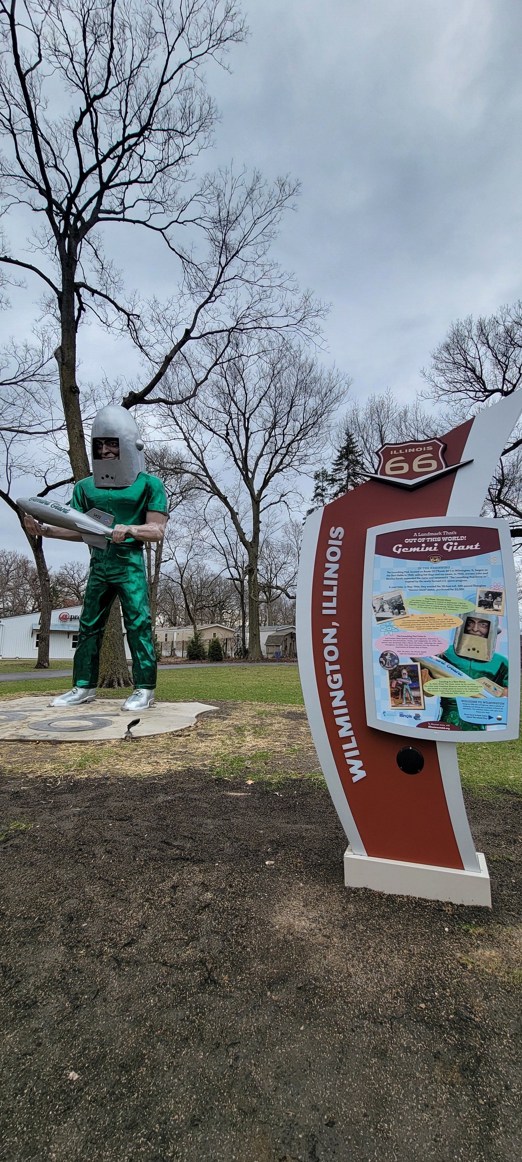 Muffler Man Gemini Giant in Wilmington, Illinois